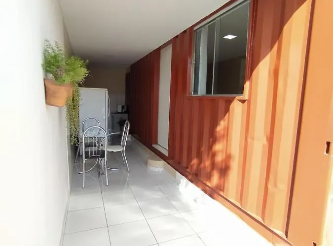 Container Lb Com Garagem Para Carros De Ate 4,5M