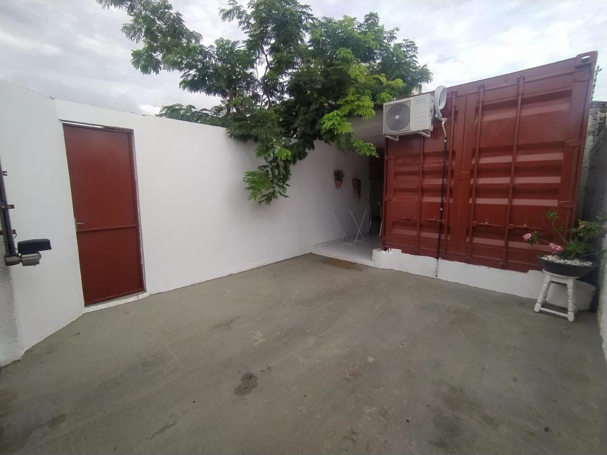 Apartment Container Lb Com Garagem Para Carros De Ate 4,5m