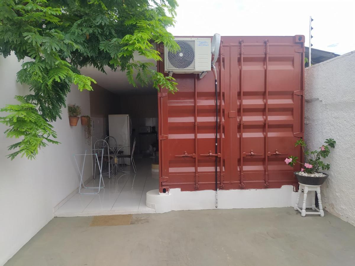 Container Lb Com Garagem Para Carros De Ate 4,5m